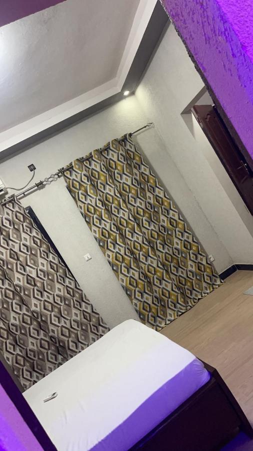 Hotel Residence Aicha Tambacounda Exteriör bild